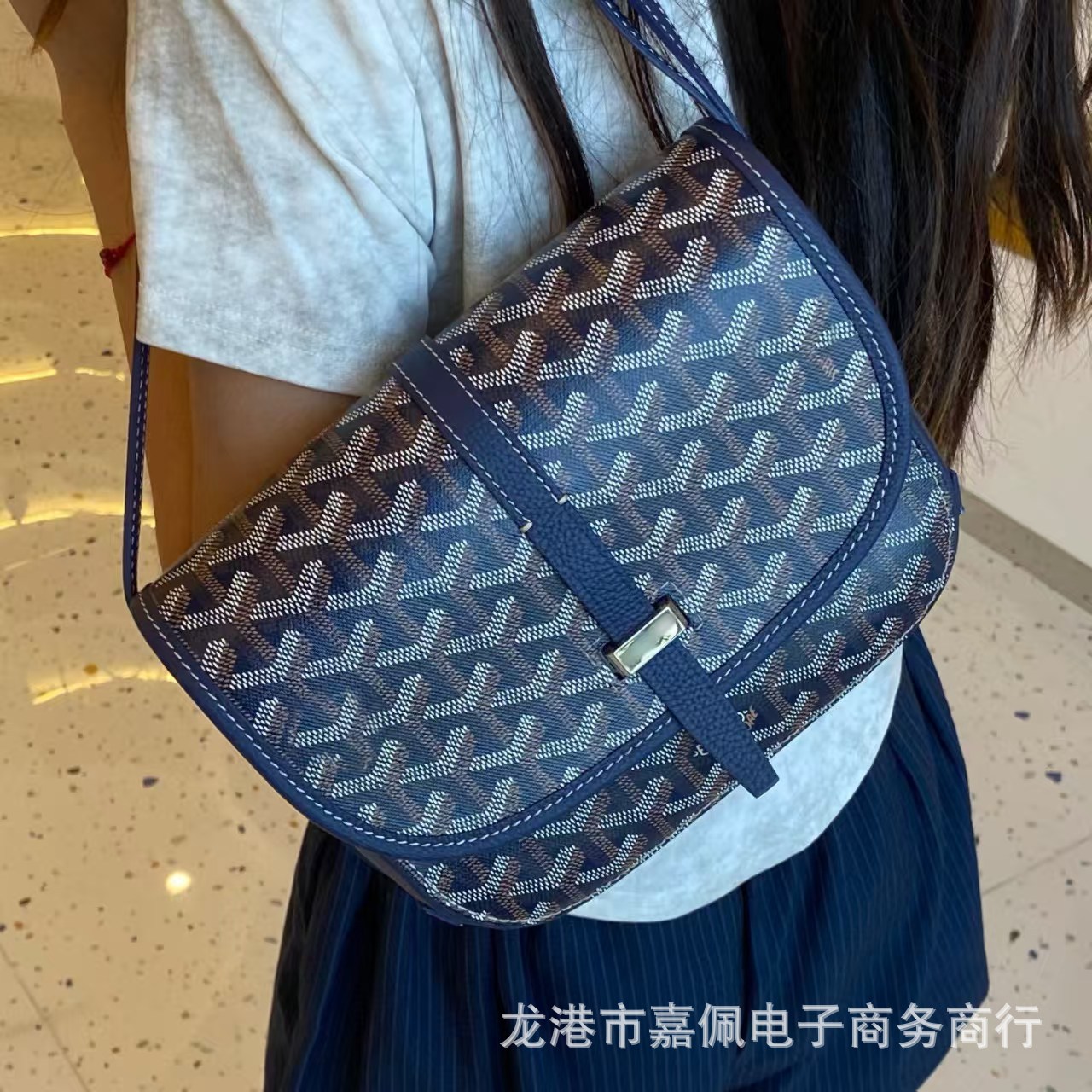Cross-Border Hot-Selling Belv* High-End Canvas-Coated Messenger Bag, Unisex Stylish Small Crossbody Bag, Vintage Style